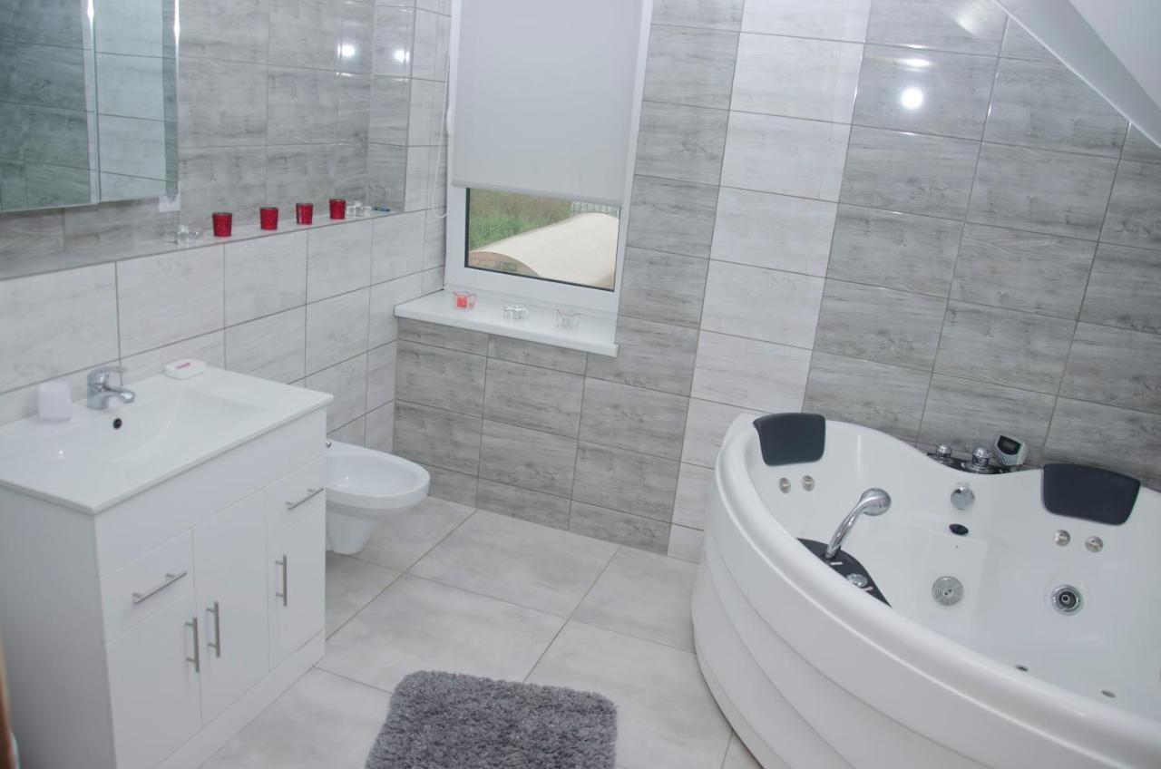 Apartamentai Su Dziakuzi ไคลเพดา ภายนอก รูปภาพ
